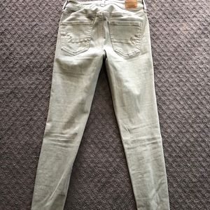 American Eagle size 4 skinny jeans in green